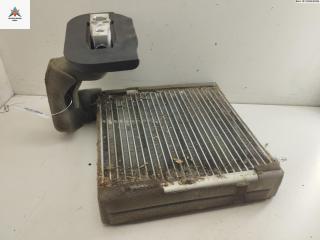 радиатор кондиционера Nissan Tiida C11 [рестайлинг] 2010, 1.6 л., бензин, МКПП, красный, хетчбэк 5 дв., T1011047TA