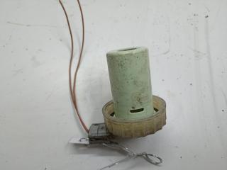 Крышка бачка тормозной жидкости Opel Astra F 1996, 1.6 л., бензин, АКПП, красный, хетчбэк 5 дв., 2137
