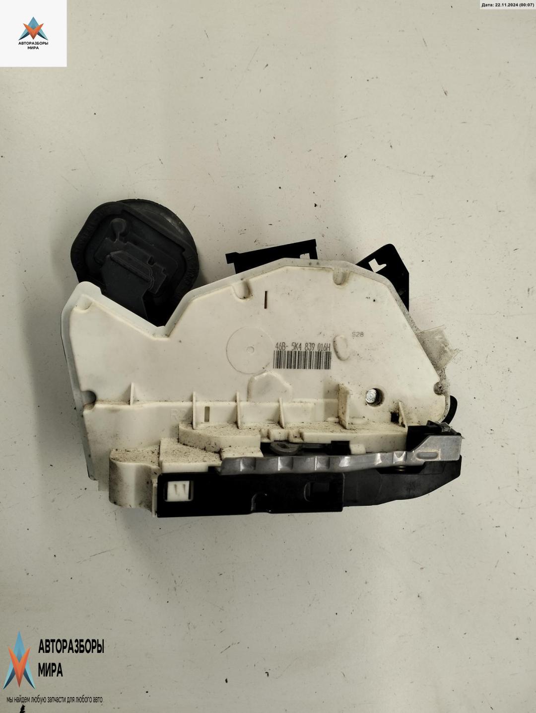 замок двери задней правой Volkswagen Golf 6 поколение 2010, 1.4 л., бензин, МКПП, чёрный, хетчбэк 5 дв., 5K4839016H - фото №1