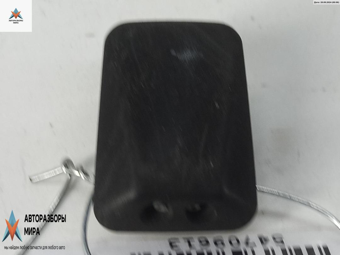 форсунка омывателя лобового стекла Audi A4 B5 1997, 1.6 л., бензин, МКПП, чёрный, универсал, 8D095598 - фото №1