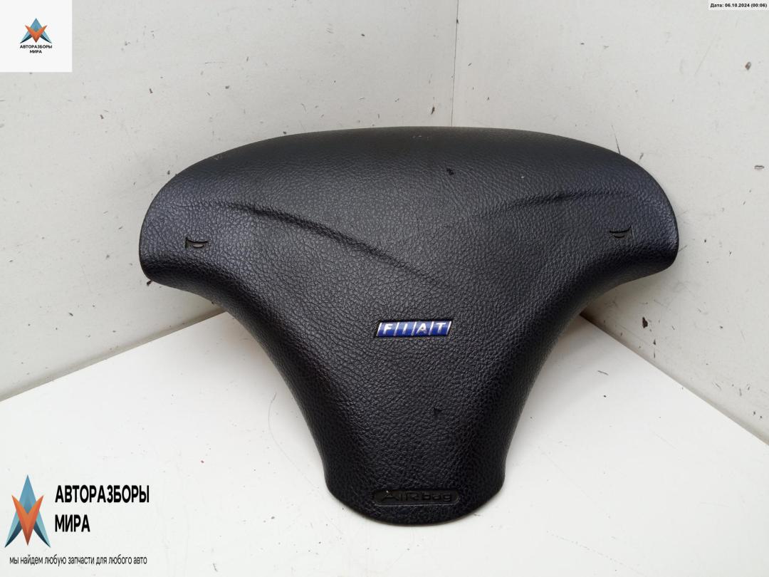 подушка безопасности водителя Fiat Bravo 1 поколение 1997, 1.4 л., бензин, МКПП, красный, хетчбэк 3 дв., 07189956140 - фото №1
