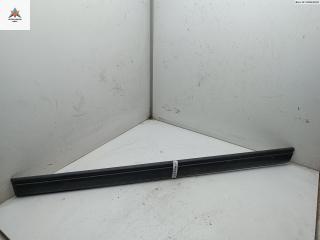 молдинг двери задней левой Mercedes-Benz E-Класс W124 1985, 2.3 л., бензин, МКПП, белый, седан