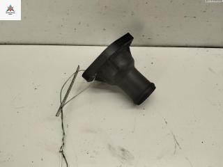 фланец (тройник) системы охлаждения Volkswagen Polo 3 поколение 1998, 1.9 л., дизель, МКПП, чёрный, универсал, 026121145E