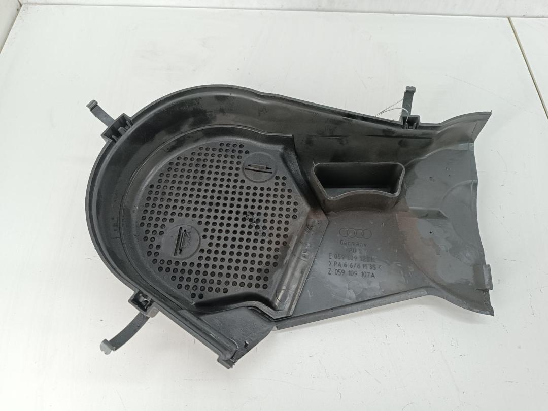 защита (кожух) ремня ГРМ Audi A4 B6 2003, 2.5 л., дизель, АКПП, чёрный, универсал, 059109107A - фото №1