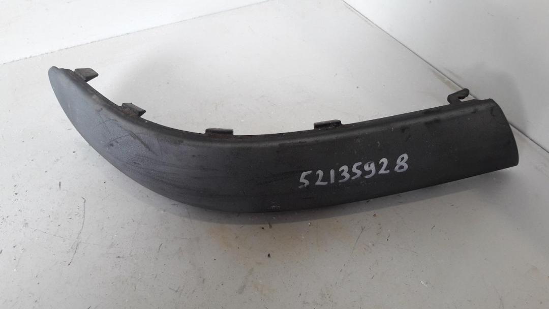 молдинг заднего бампера Mercedes-Benz A W168 2002, 1.6 л., бензин, МКПП, чёрный, хетчбэк 5 дв., 1688850721