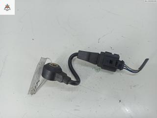 датчик детонации Volkswagen Golf 4 поколение 1999, 1.6 л., бензин, МКПП, белый, универсал, 030905377B