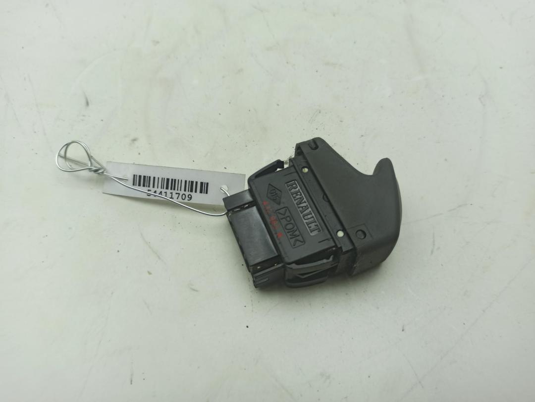 кнопка стеклоподъемника переднего правого Renault Scenic I 2000, 1.6 л., бензин, МКПП, серый, минивэн, 432963K