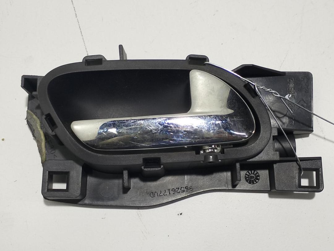 ручка внутренняя передняя правая Peugeot 407 2005, 2.0 л., дизель, МКПП, серый, универсал, 100127387