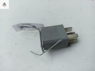 Реле стеклоочистителя (дворников) Opel Astra H/Family [рестайлинг] 2005, 1.9 л., дизель, МКПП, серый, универсал, 13100504