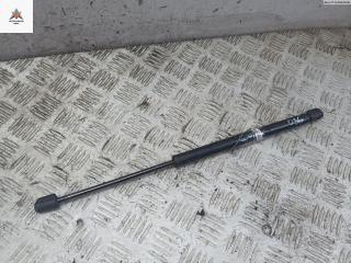 амортизатор крышки багажника (3-5 двери) Opel Omega B [рестайлинг] 2000, 2.2 л., бензин, МКПП, красный, седан, 90379054