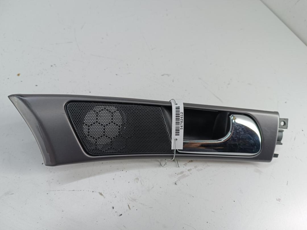 ручка внутренняя передняя правая Audi A6 4B/C5 1998, 2.4 л., бензин, МКПП, зелёный, универсал, 4B0837020 - фото №1