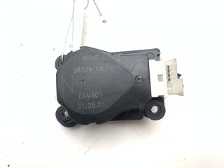 моторчик заслонки печки Mercedes-Benz S-Класс W220 2001, 3.2 л., дизель, АКПП, серый, седан, 38236