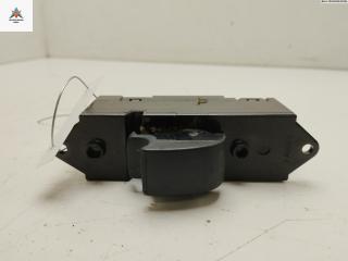 кнопка стеклоподъемника переднего правого Mitsubishi Lancer 9 поколение 2004, 2.0 л., бензин, МКПП, серый, универсал, MR587851