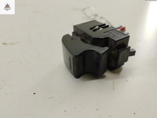 кнопка стеклоподъемника переднего правого Toyota Avensis 1 поколение (T220) 1999, 2.0 л., дизель, МКПП, зелёный, седан