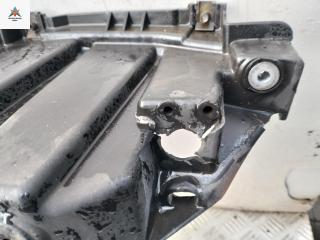Рамка радиатора Volkswagen Touareg 1 поколение 2006, 3.0 л., дизель, АКПП, чёрный, внедорожник 5 дв., 7L0805594