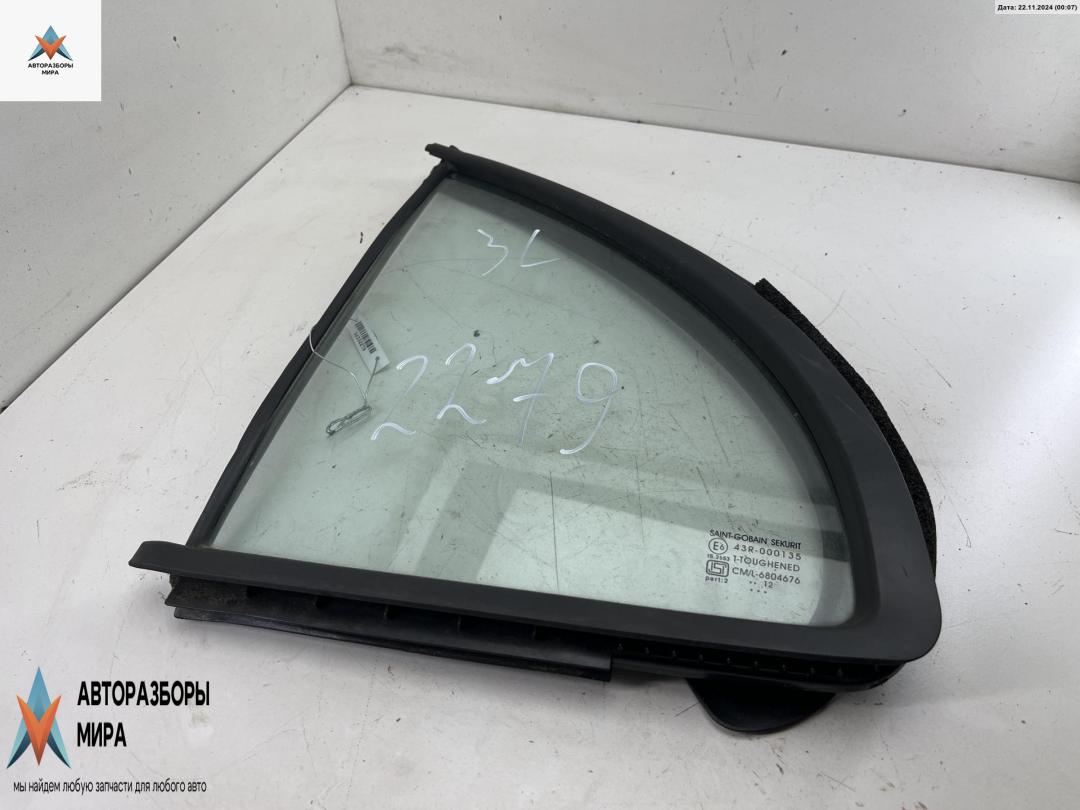 форточка задняя левая Nissan Micra 4 поколение (K13) 2012, 1.2 л., бензин, МКПП, чёрный, хетчбэк 5 дв. - фото №1