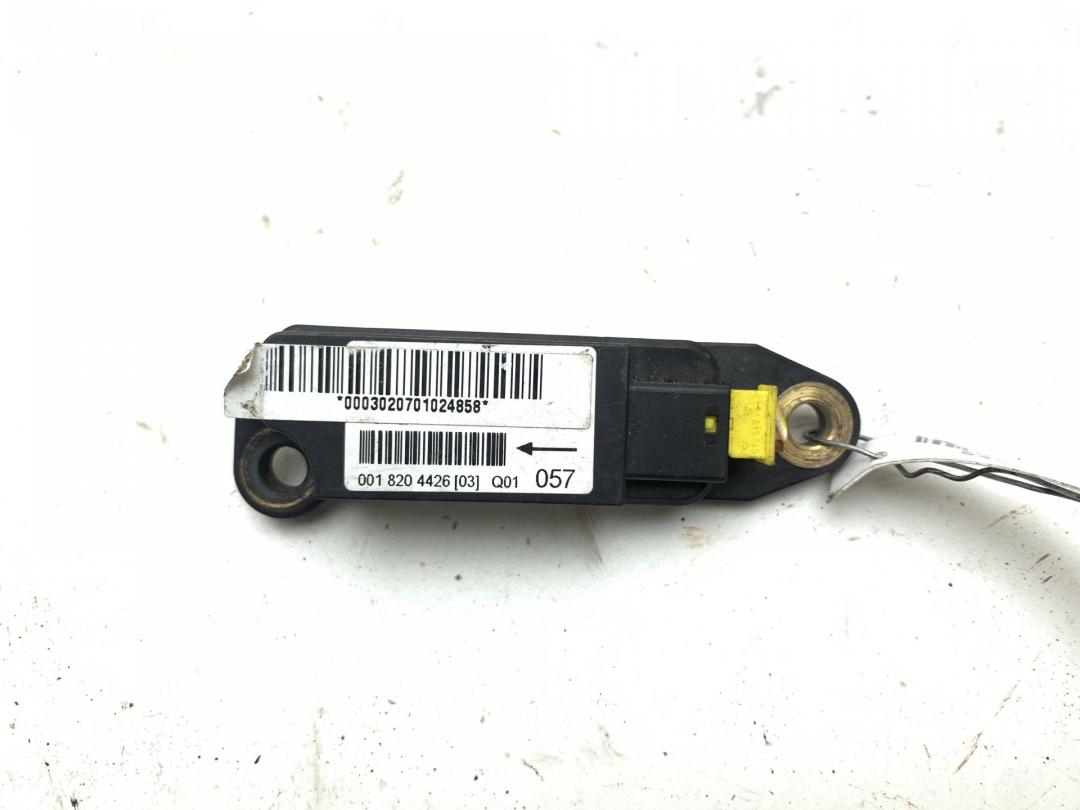 датчик AirBag Mercedes-Benz C-Класс W203/S203/CL203 2002, 3.2 л., бензин, АКПП, чёрный, седан, 0018204426 - фото №1