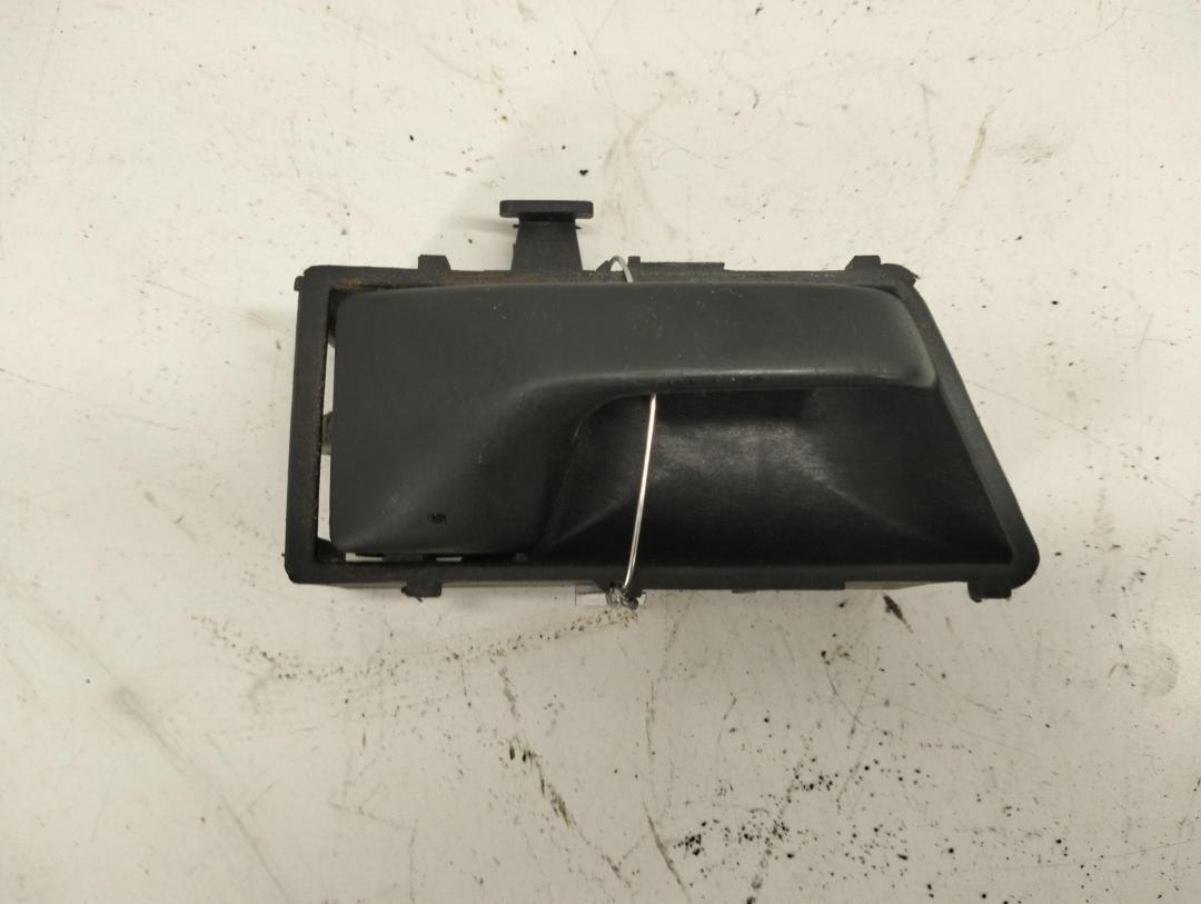 ручка внутренняя задняя правая Volkswagen Jetta 1988, 1.6 л., бензин, МКПП, белый, седан, 321837236A