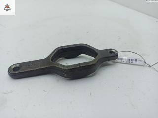 крепление форсунки Opel Signum C [рестайлинг] 2006, 3.0 л., дизель, МКПП, синий, хетчбэк 5 дв.