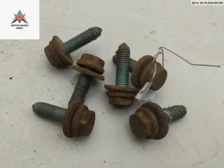 Болт крепления Volkswagen Golf 4 поколение 2002, 1.4 л., бензин, МКПП, чёрный, хетчбэк 3 дв.