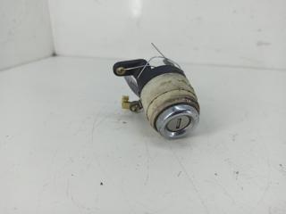 кнопка открытия багажника Audi 90 B3 1988, 2.3 л., бензин, МКПП, белый, седан
