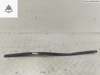 молдинг двери передней правой Volkswagen Bora 1 поколение 1998, 2.0 л., бензин, МКПП, чёрный, седан, 1J4853516
