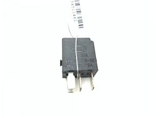 реле (прочие) Mercedes-Benz M-Class ML W163 2002, 2.7 л., дизель, МКПП, синий, внедорожник 5 дв., 0025421119