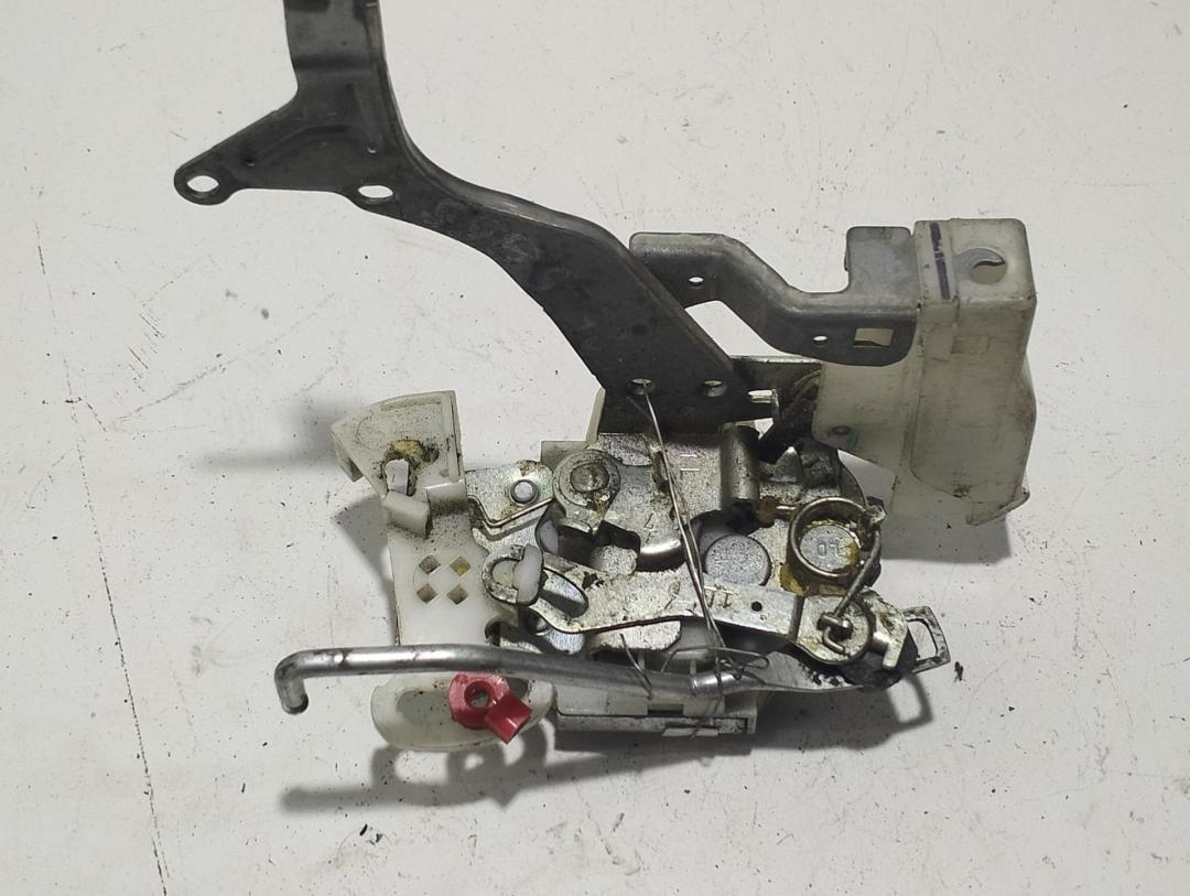 замок двери передней левой Citroen C1 2007, 1.0 л., бензин, МКПП, красный, хетчбэк 3 дв.