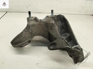 крепление стабилизатора / втулки стабилизатора Volkswagen Passat B5 [рестайлинг] 2001, 1.9 л., дизель, АКПП, синий, универсал, 4B0199351B