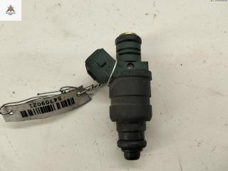 форсунка Volkswagen Golf 4 поколение 1999, 1.6 л., бензин, МКПП, синий, хетчбэк 5 дв., 037906031AA