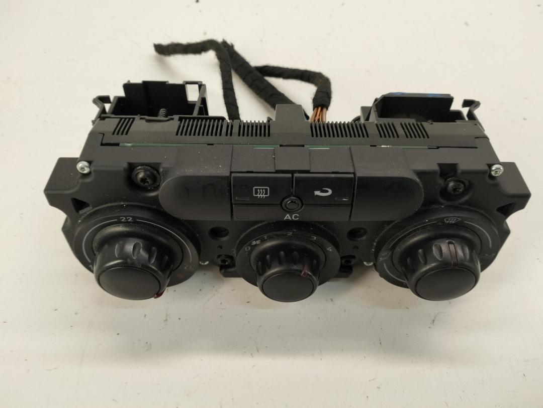 блок управления печки / климат-контроля SEAT Altea 2007, 1.9 л., дизель, МКПП, чёрный, минивэн