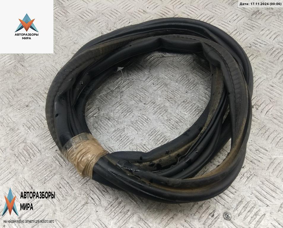 Уплотнитель крышки (двери) багажника Citroen C5 1 поколение 2002, 2.0 л., бензин, МКПП, синий, универсал - фото №1