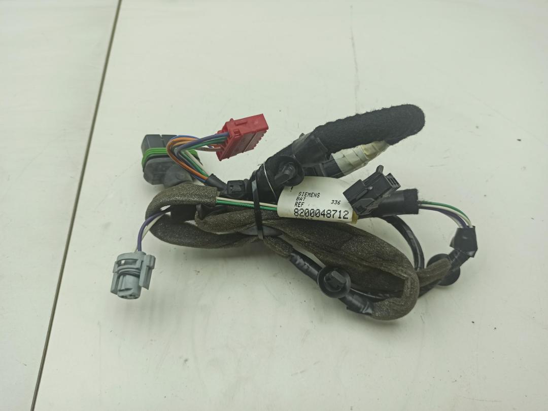 дверная проводка Renault Scenic I 2000, 1.6 л., бензин, МКПП, серый, минивэн, 8200048712