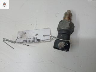 Датчик включения заднего хода (лягушка) Opel Omega B [рестайлинг] 1999, 2.5 л., дизель, МКПП, красный, универсал