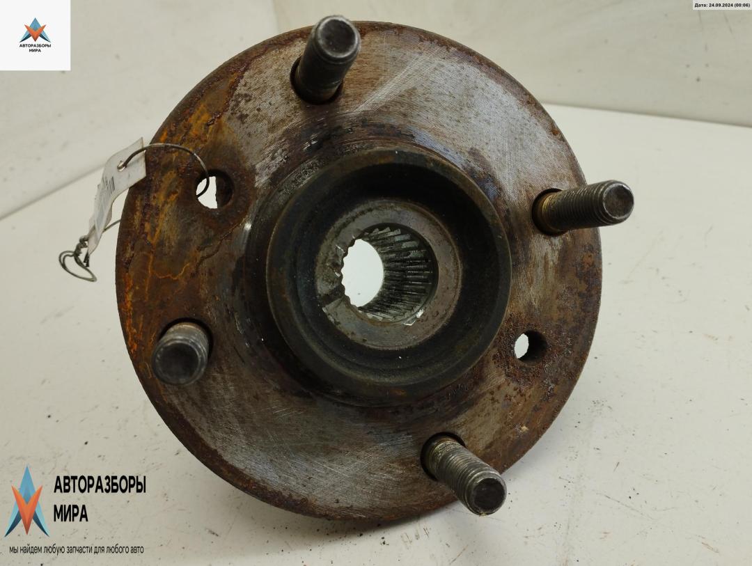 ступица передняя правая Mitsubishi Galant 7 поколение 1995, 2.0 л., бензин, АКПП, зелёный, седан - фото №1