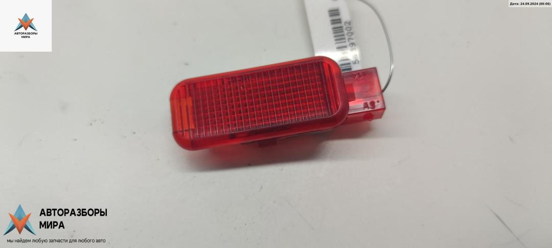 фонарь салона (плафон) Audi A6 4B/C5 2000, 2.4 л., бензин, МКПП, серый, седан, 4B0947411 - фото №1