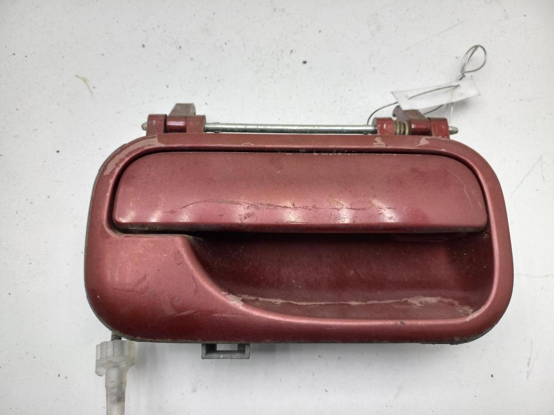 ручка наружная передняя правая Opel Vectra B 1996, 2.0 л., бензин, МКПП, красный, универсал, 712 - фото №1