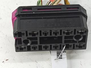 разъем (фишка) проводки Audi A6 C5 2004, 2.5 л., дизель, МКПП, чёрный, универсал, 8L0971978