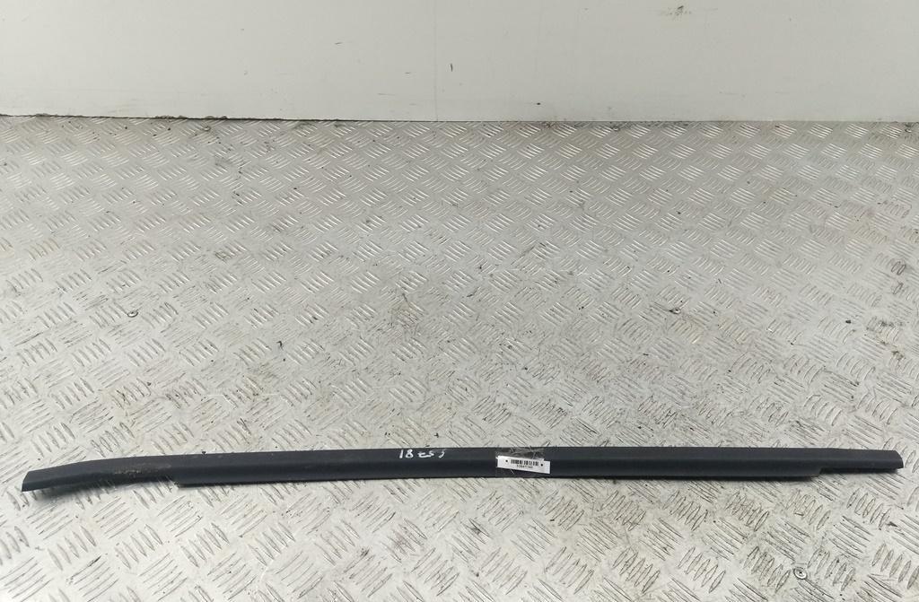Молдинг стекла двери задней левой наружный Mercedes-Benz A W169 2010, 2.0 л., дизель, МКПП, серый, хетчбэк 5 дв.