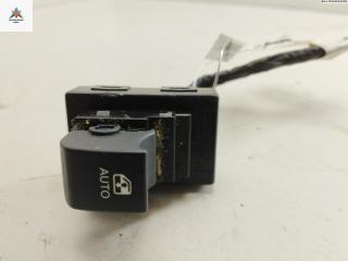 кнопка стеклоподъемника заднего левого Kia Ceed 1 поколение 2007, 1.6 л., бензин, МКПП, синий, универсал, 93575-1H100