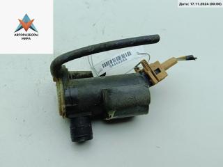 насос (моторчик) омывателя стекла Ford Focus 1 поколение [рестайлинг] 2002, синий, универсал, 93BB17K624BA