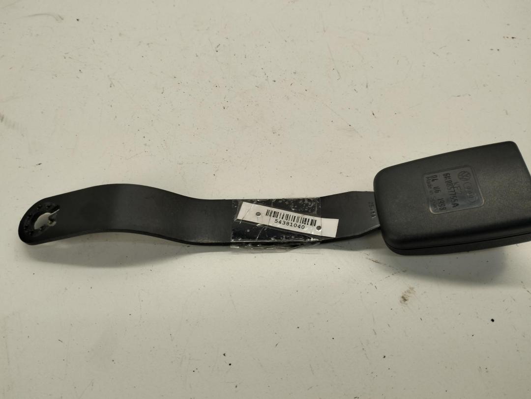 замок ремня безопасности SEAT Ibiza 1997, 1.4 л., бензин, МКПП, жёлтый, хетчбэк 3 дв., 6K0857755A