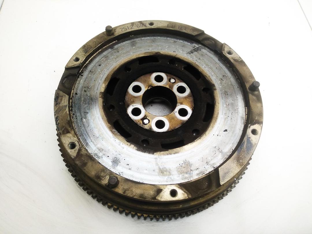 маховик BMW 3 E46 2002, 2.0 л., бензин, МКПП, серый, универсал, 7512693