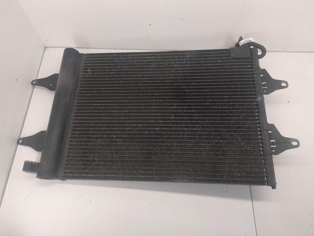 радиатор кондиционера SEAT Ibiza 2003, 1.4 л., дизель, МКПП, чёрный, хетчбэк 3 дв., 6Q0820411K