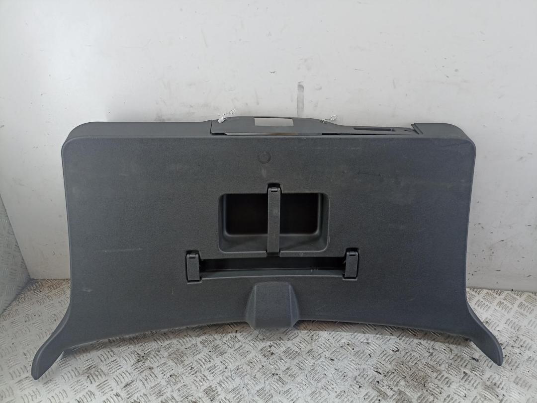 обшивка крышки багажника Opel Zafira B 2005, 2.2 л., бензин, МКПП, серый, минивэн, 13131334