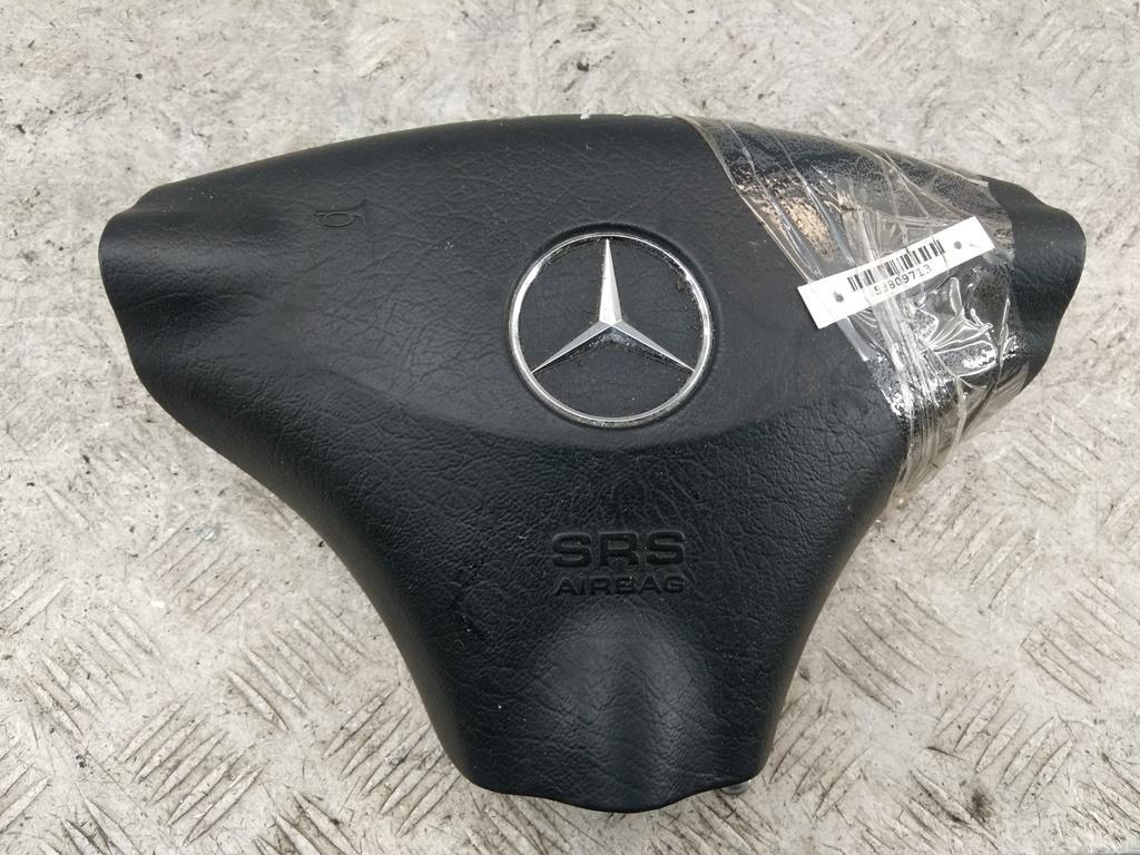 подушка безопасности водителя Mercedes-Benz Vaneo W414 2001, 1.6 л., бензин, МКПП, красный, минивэн, 1684600298