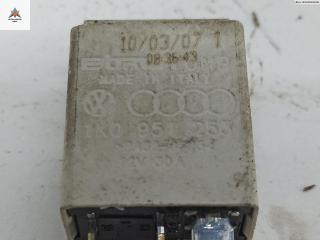 реле (прочие) Audi A3 8P/8PA [рестайлинг] 2007, 1.6 л., бензин, МКПП, чёрный, хетчбэк 3 дв., 1K0951253