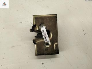 замок двери передней правой Volkswagen Golf 2 поколение 1984, 1.6 л., бензин, МКПП, красный, хетчбэк 3 дв., 171837016F