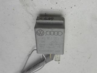 реле (прочие) Volkswagen Passat B6 2008, 2.0 л., дизель, МКПП, синий, седан, 1K0951253