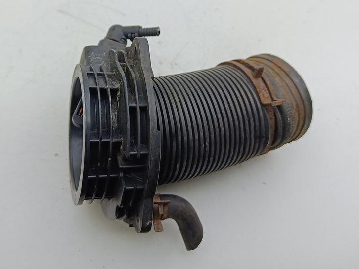 Расходомер (измеритель потока воздуха) Volkswagen Passat B6 2005, 2.0 л., бензин, МКПП, серый, универсал, 06B905379 - фото №1